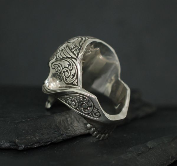 HAND ENGRAVED GUNSCROLL WITH GRIFFINS SKULL RING XL | Silver Skull Ring ...