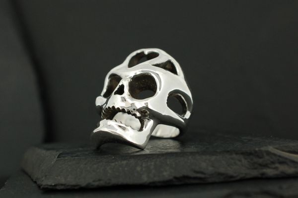 large solid sterling silver skull ring | Silver Skull Ring | Alfred ...