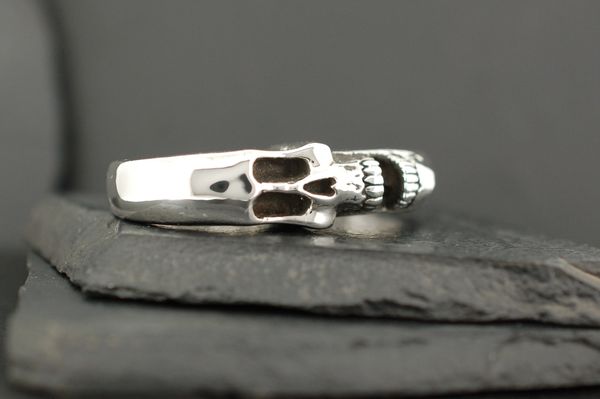 TWO FINGER SIDEWAYS SKULL RING SMALL | Silver Skull Ring | Alfred ...