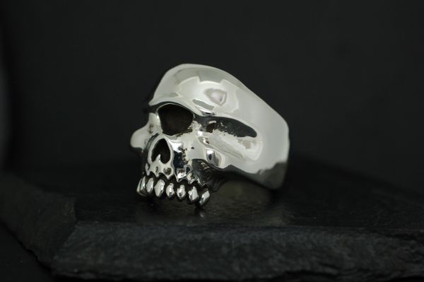 CYCLOPS SKULL RING | Silver Skull Ring | Alfred Albrizio Inc