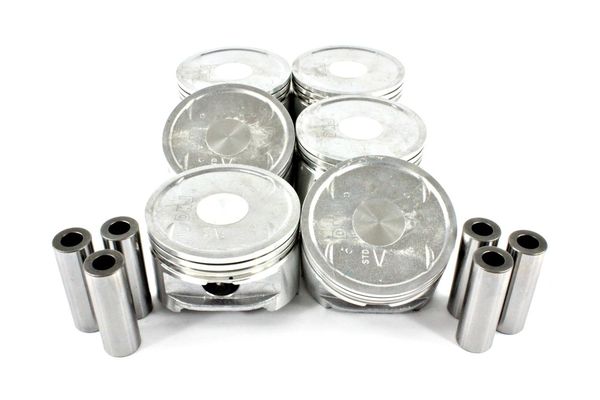 Piston Set - Cast (DNJ P131) 99-05