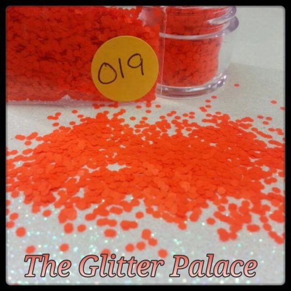 O19 Neon Orange (.062) Solvent Resistant Glitter