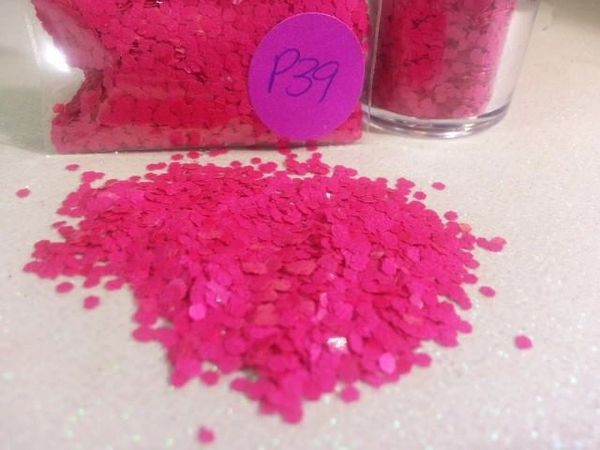 P39 Veronica Red (.062) Solvent Resistant Glitter