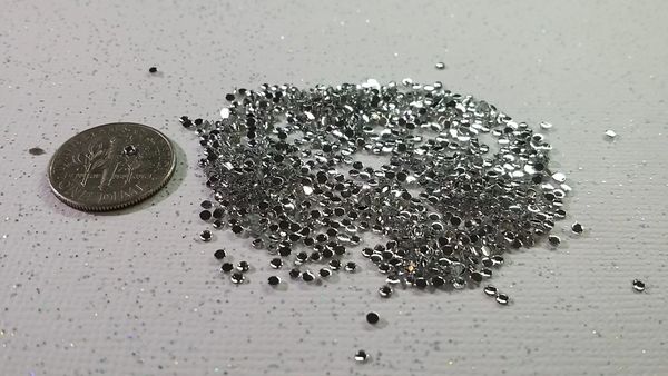 Rhinestone #R9 (1.5 mm silver rhinestone)