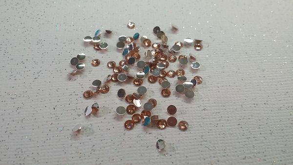 Rhinestone #R11 (3 mm peach rhinestone)