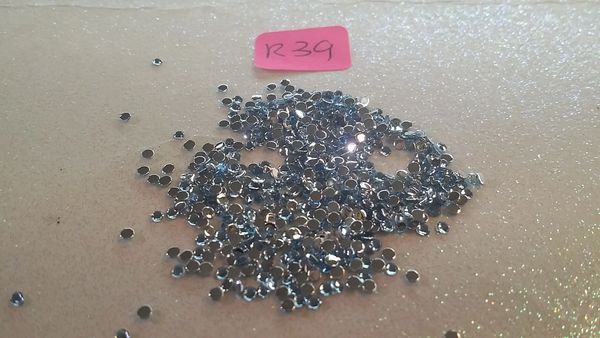 Rhinestone #R39 ( 1.5 mm baby blue rhinestone) (1 Pack)