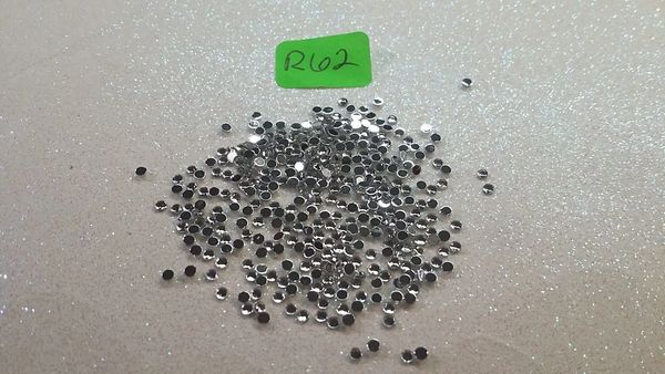 Rhinestone #R62 (1.5 mm clear rhinestone)