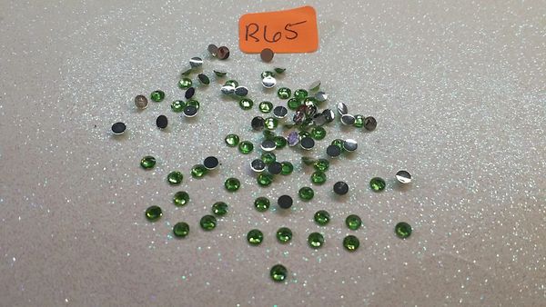 Rhinestone #R65 (2.5 mm light green rhinestone)