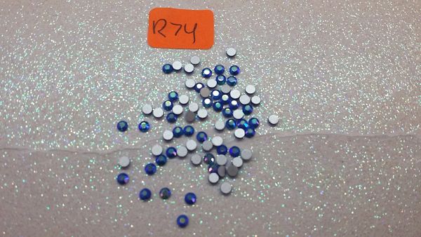 Rhinestone #R74 (2.5 mm blue crystal rhinestone)