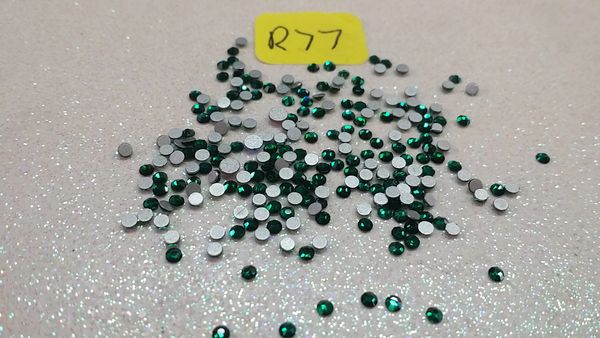 Rhinestone #R77 (2 mm green rhinestone)