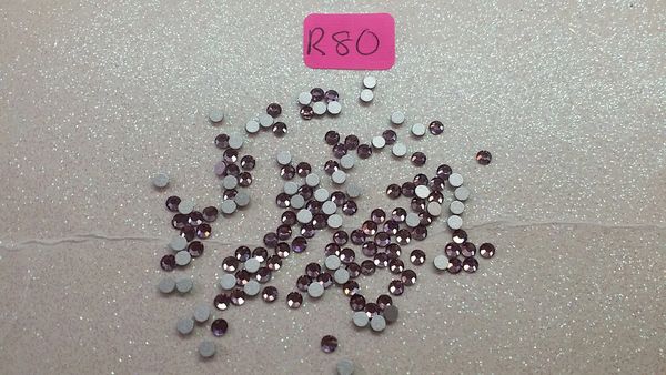 Rhinestone #R80 (2.5 mm pink rhinestone)