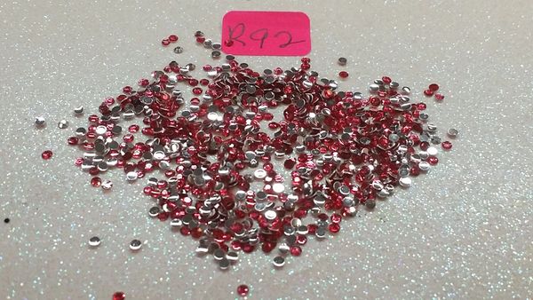 Rhinestone #R92 (1.5 mm pink rhinestone)