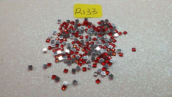 Rhinestone #R133 (2 mm red square rhinestone)