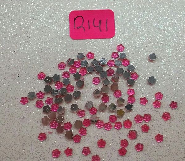 Rhinestone #R141 (2 mm pink flower rhinesto