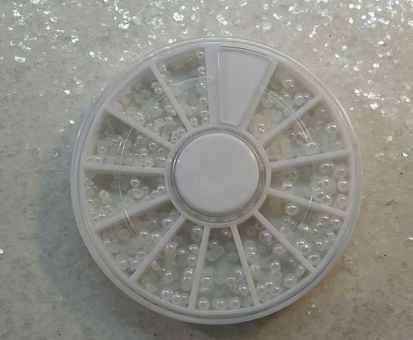 Pearl Wheel #2 (all white in different sizes)