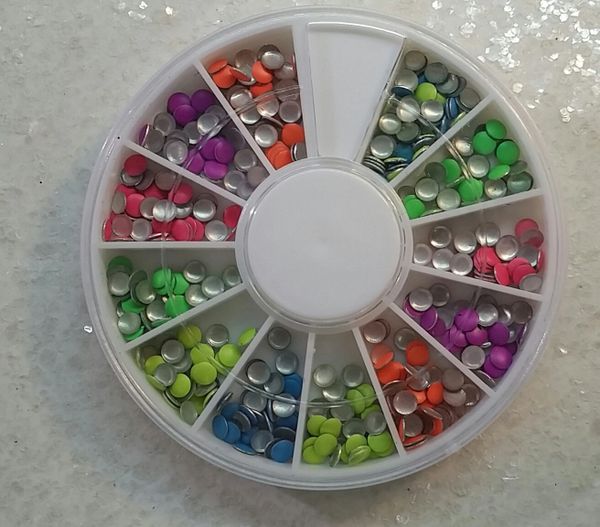 Stud Wheel #3 (neon round rhinestuds)