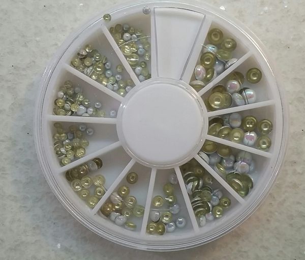 Stud Wheel #4 (round pearlescent rhinestuds)