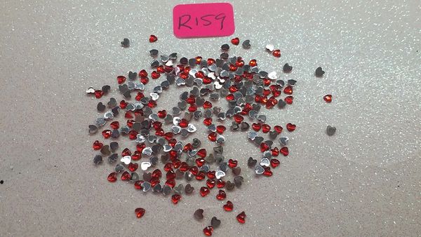 Rhinestone #R159 (red heart rhinestone)(1 Pack)