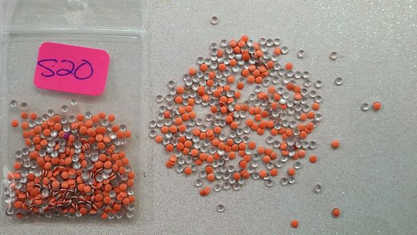 Stud #20 - S20 (1 mm neon orange round stud)