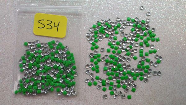 Stud #34 - S34 (1 mm green square stud)