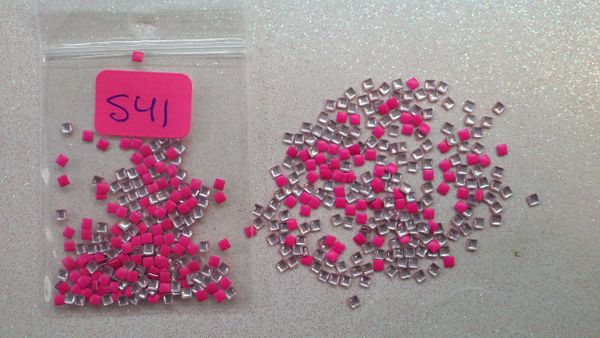 Stud #41 - S14 (1 mm neon pink square stud)