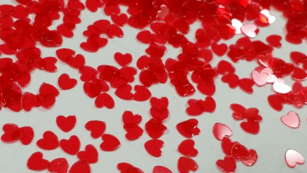 IN178 Glass Red Heart Insert (1.5 gr baggie)