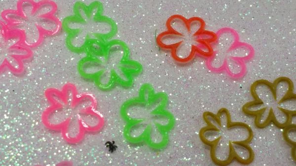 ING184 Multi Colored Flowers #2 Insert (1.5 gr baggie)