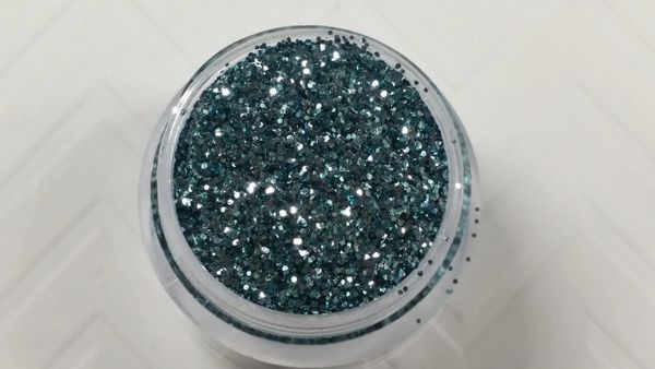 BL29 Glacier Blue (.015) Solvent Resistant Glitter