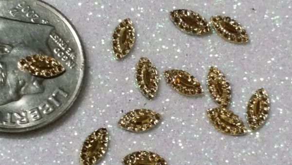 EMB #3 gold oval nail art embellishment (10 per pack)