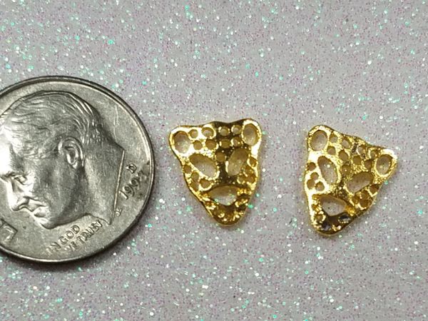 3D Cat #3 Gold Cat Head (pack of 2)