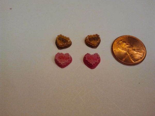 3D Food Cake #1 nail charms shaped in a heart (Pack of three)