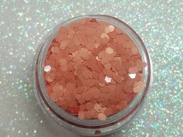 O22 Dahlia Peach (.062) Solvent Resistant Glitter