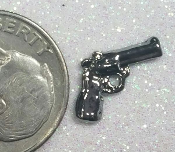 Charm #FL75 - Silver Guns (1 piece)(perfect for nails, or living & floating lockets)