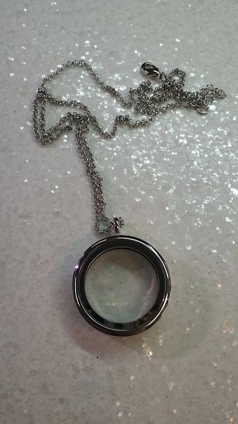 Living Locket or Floating Locket Necklace- Round, No stones- (charms not included)