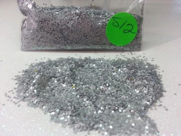 S12 Moon Gray (.040) Solvent Resistant Glitter