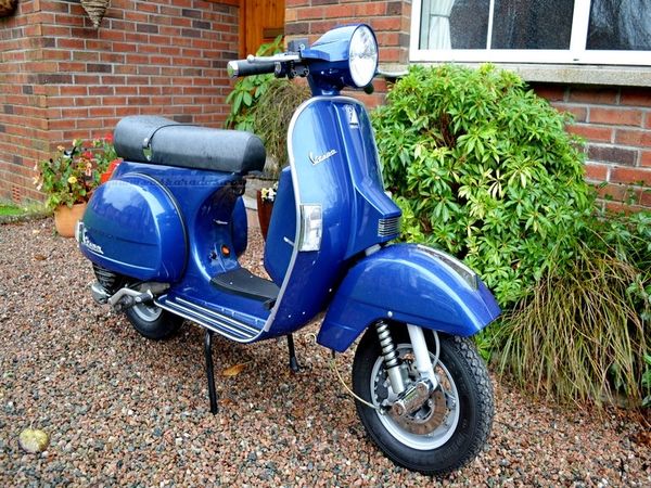 blue vespa px