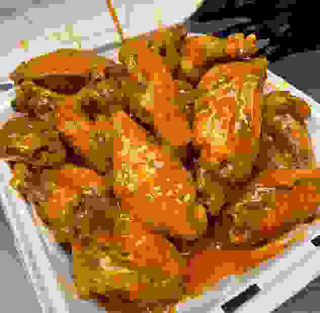 Golden Flame Hot Wings Chicken Wings, Sports Bar