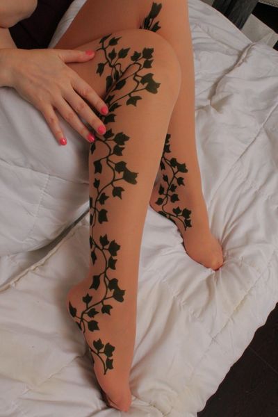 Well Worn Sheer Nude Pantyhose w Poison Ivy Design