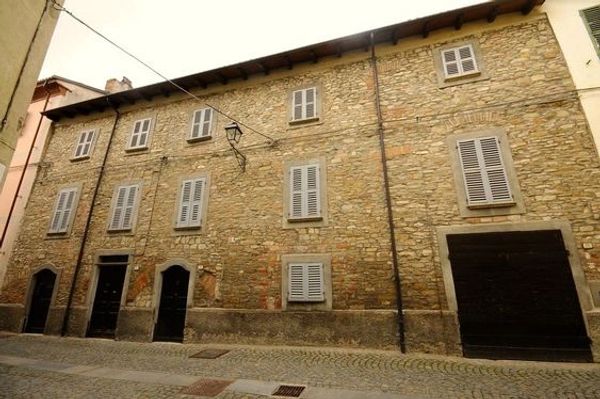 Palazzo for sale in Piedmont Italy