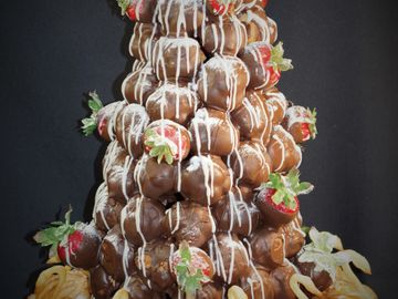 Delux Chocolate Croquembouche with Swans

