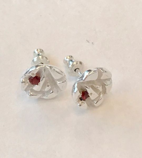 Ice Princess Studs w Garnets