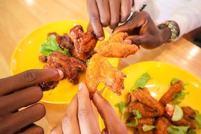 $10 Unlimited Wings
Wednesdays
5PM - 10PM
