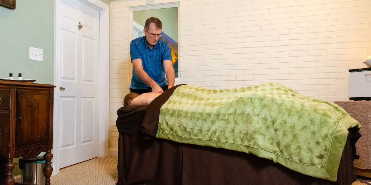 Roman Hands Massage & Bodywork