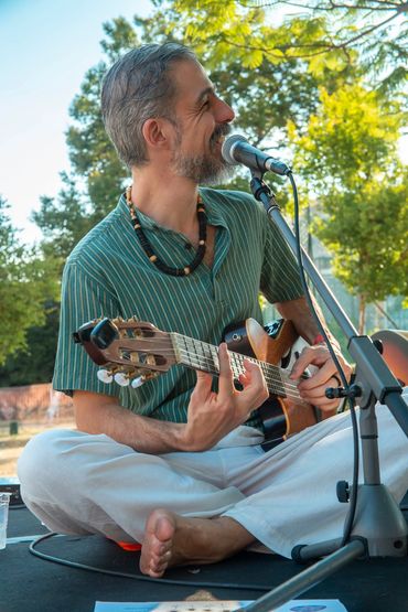 André Parisi Ilumina Sampa violão guitar Music Medicine Dança Circular Cultura de paz