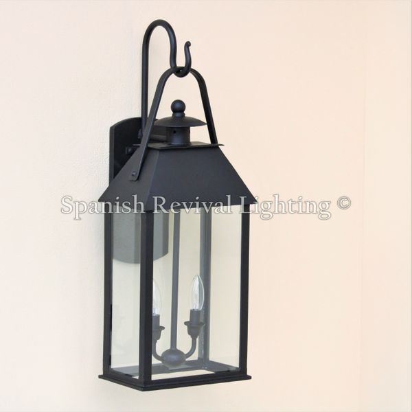 Traditional Outdoor Wall Lanterns