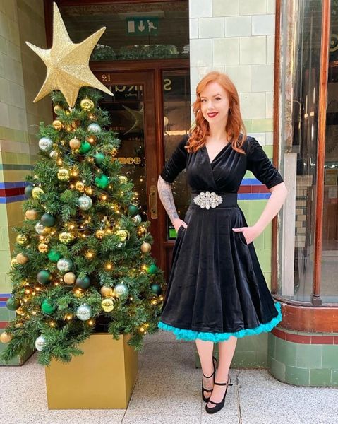 Black velvet shop christmas dress