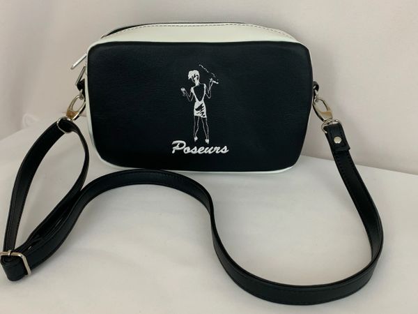 Poseurs Crossbody/Sling Bag