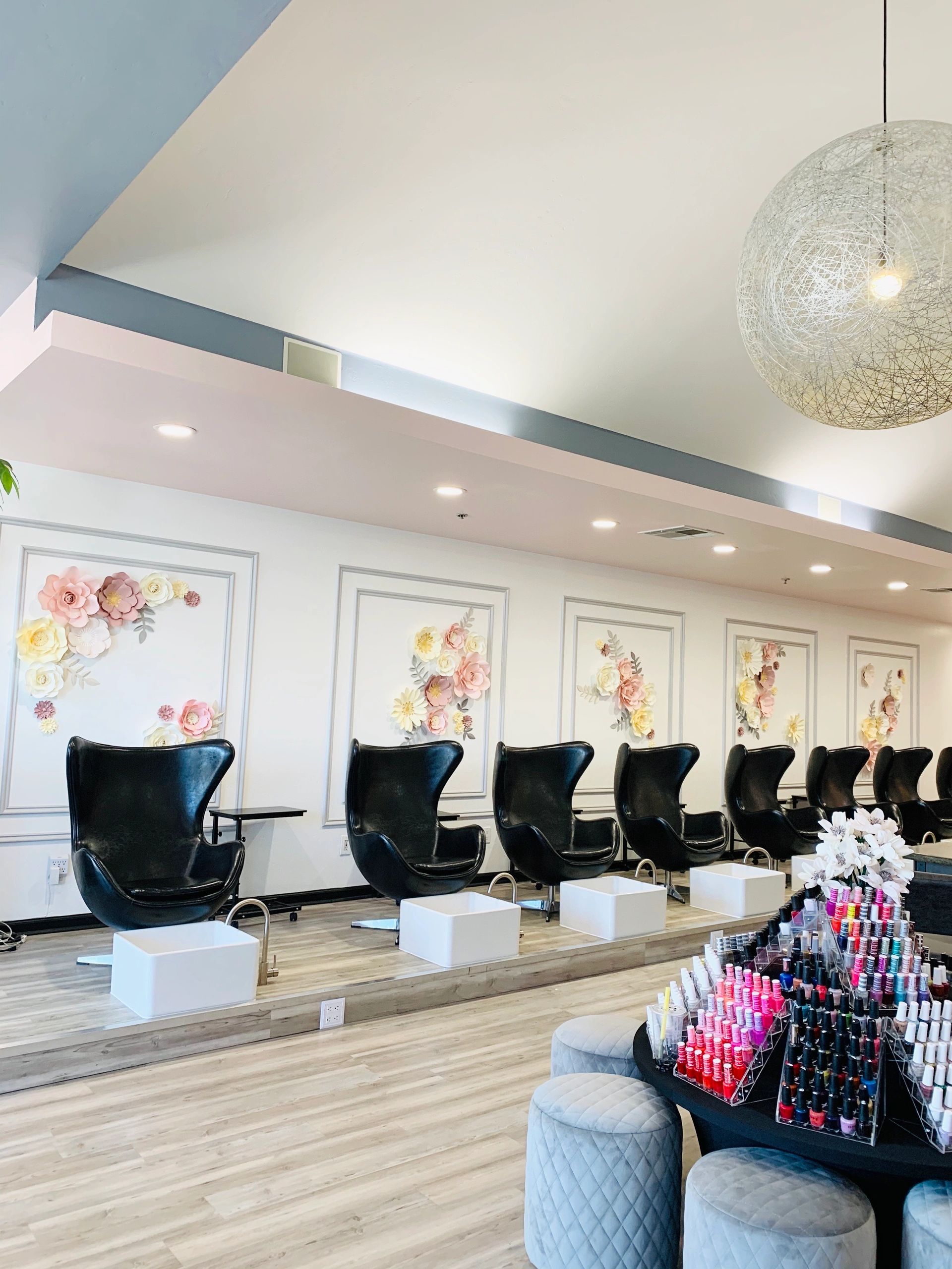 Aqua Nail Bar