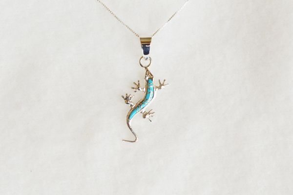 Sterling silver turquoise inlay lizard pendant with sterling silver 18" box chain. N092.