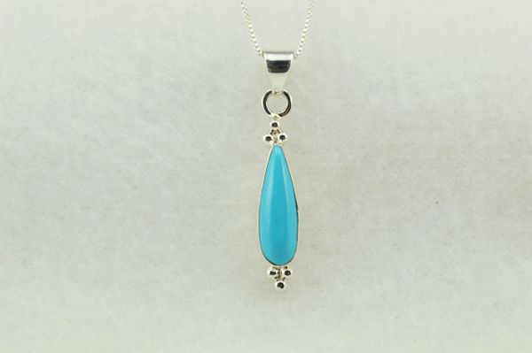 Sterling silver turquoise corn cob shaped pendant with sterling silver 18" box chain. N253